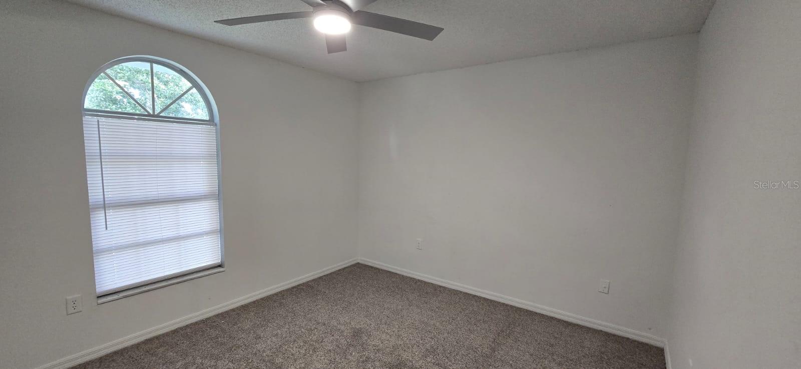 Image 7 of 12 For 669 Royalty Court A