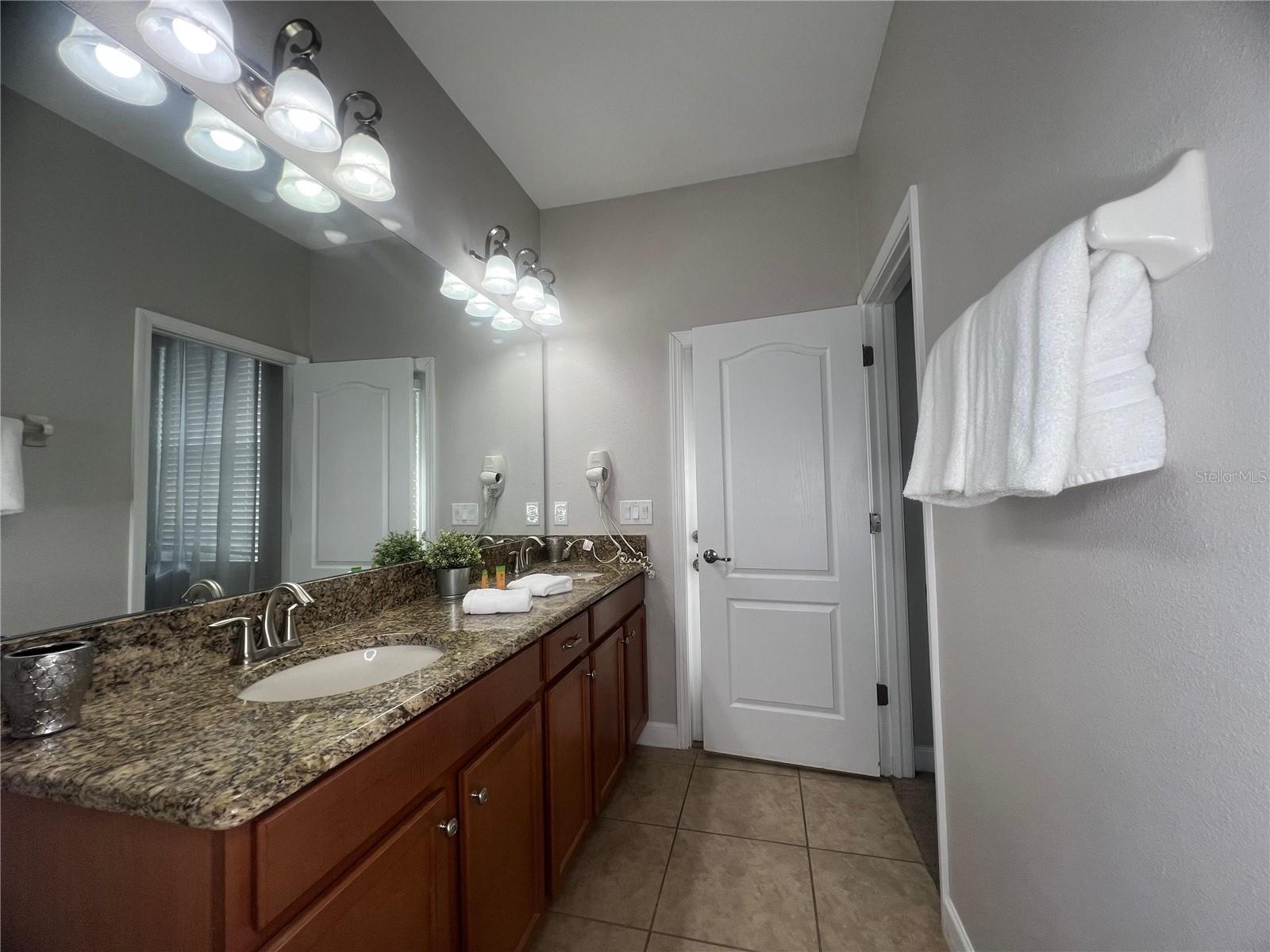 Image 24 of 88 For 8940 Sugar Palm Road