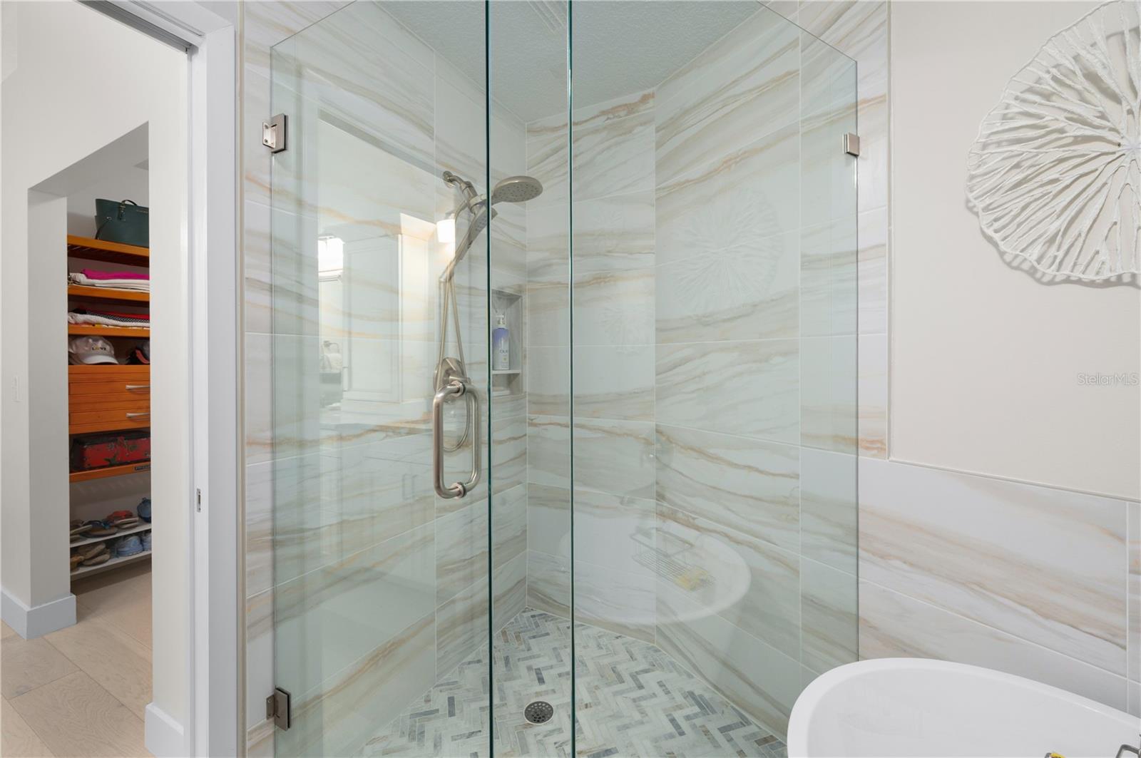Image 10 of 28 For 8735 Lakeside Boulevard 210