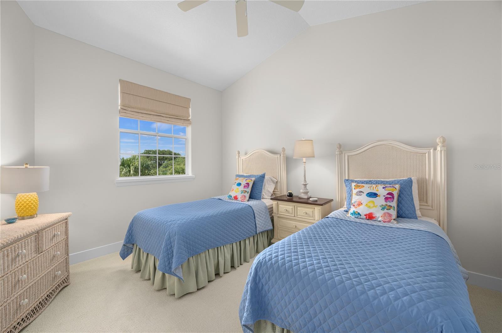 Image 16 of 28 For 8735 Lakeside Boulevard 210