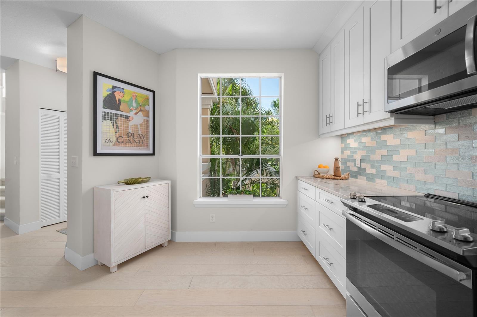 Image 3 of 28 For 8735 Lakeside Boulevard 210