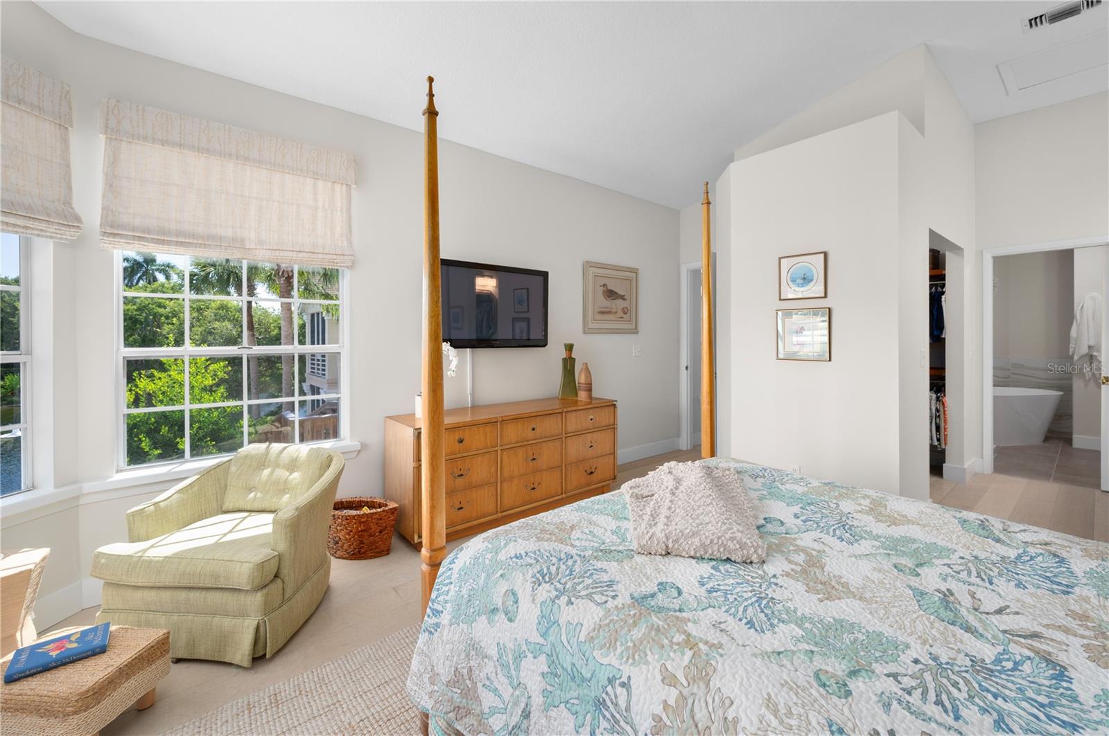 Image 7 of 28 For 8735 Lakeside Boulevard 210