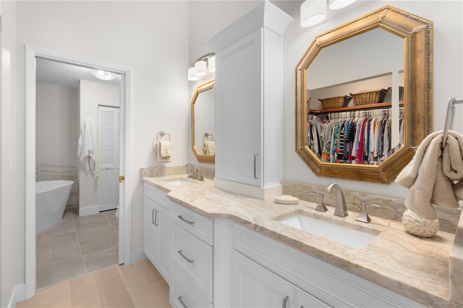 Image 8 of 28 For 8735 Lakeside Boulevard 210