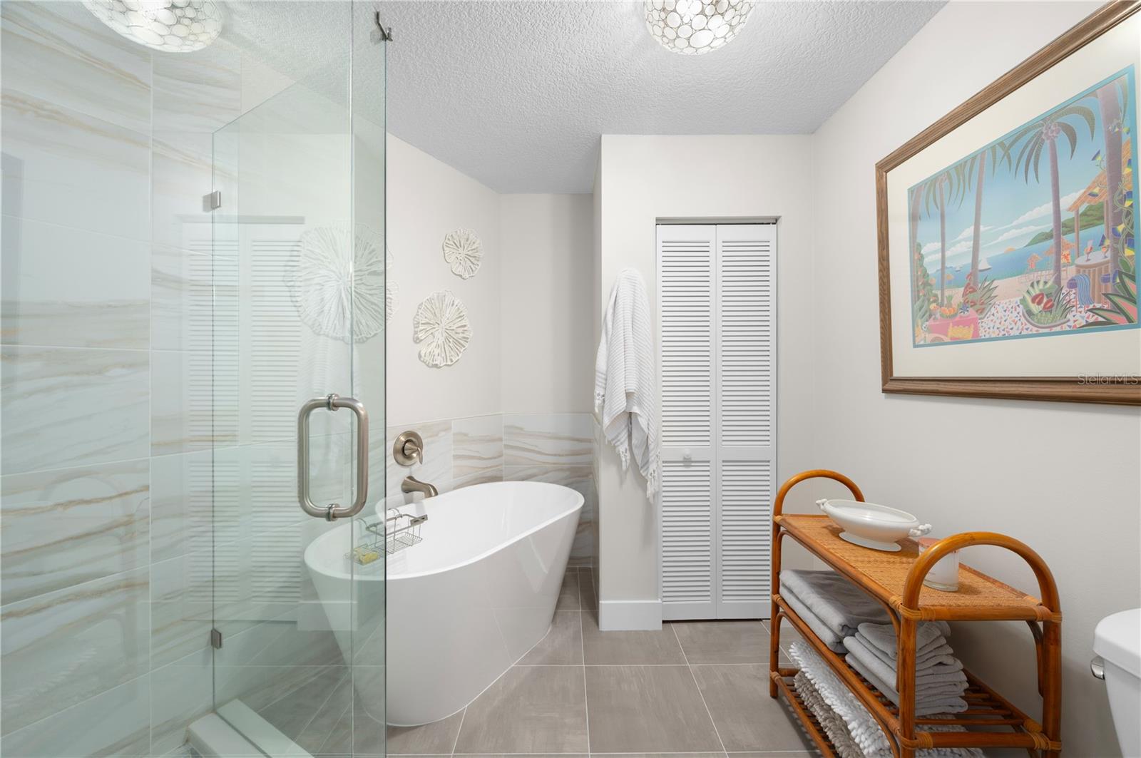 Image 9 of 28 For 8735 Lakeside Boulevard 210