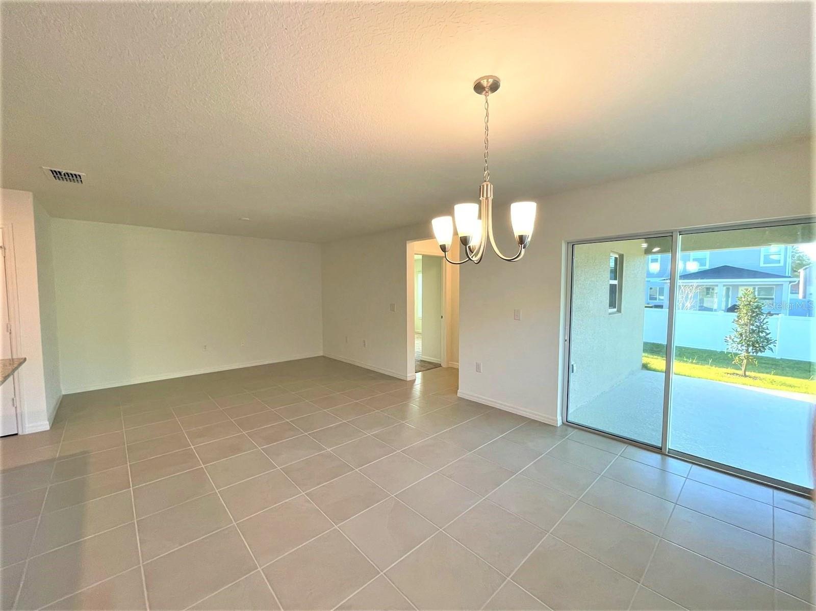Image 12 of 46 For 1179 Papaya Circle