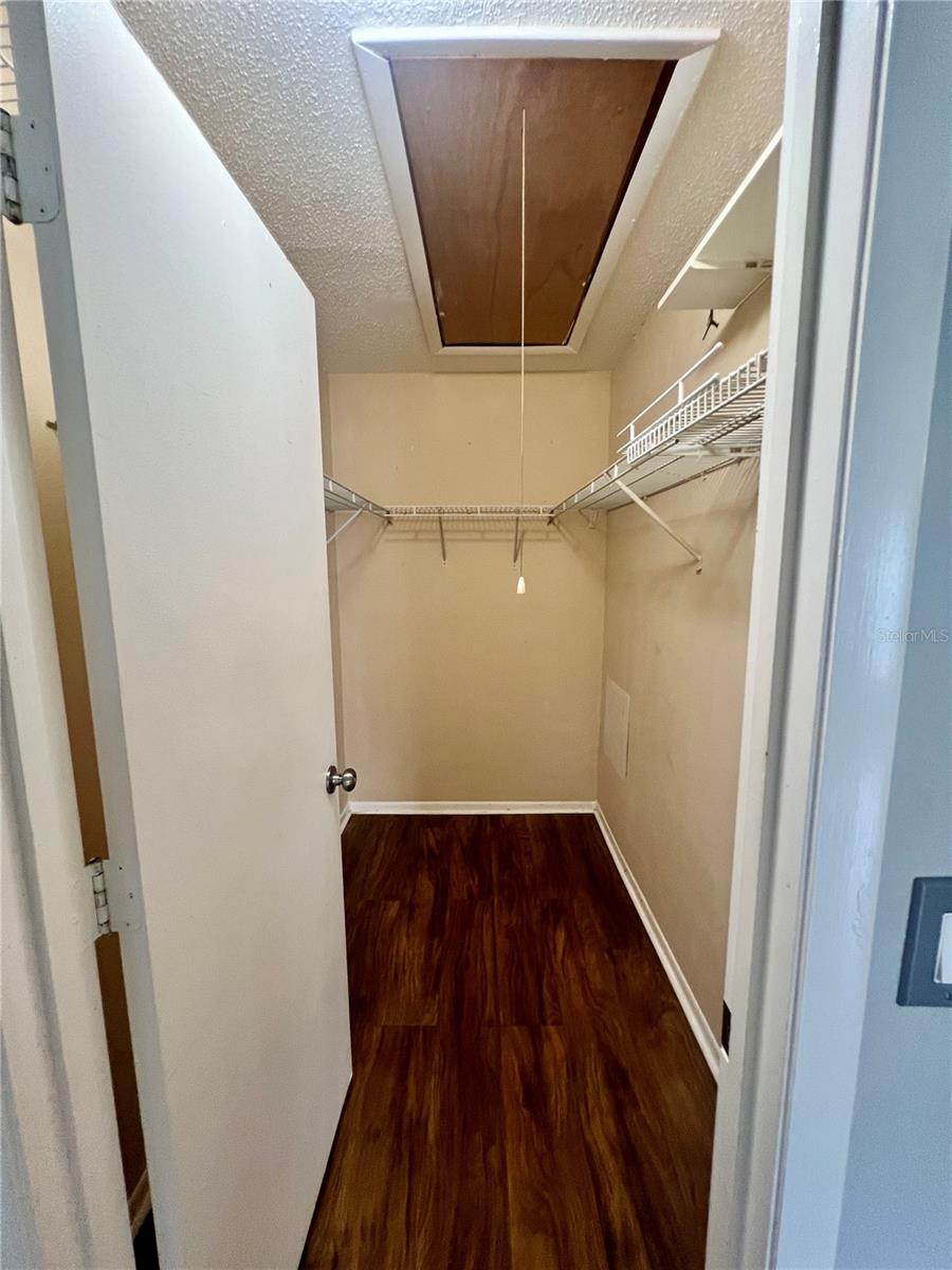Image 13 of 29 For 808 Northlake Drive 808