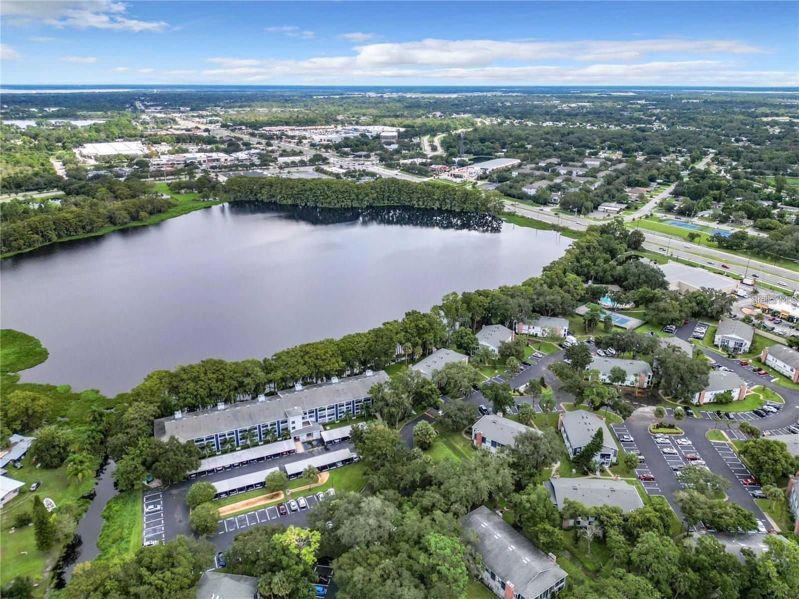 Image 21 of 29 For 808 Northlake Drive 808