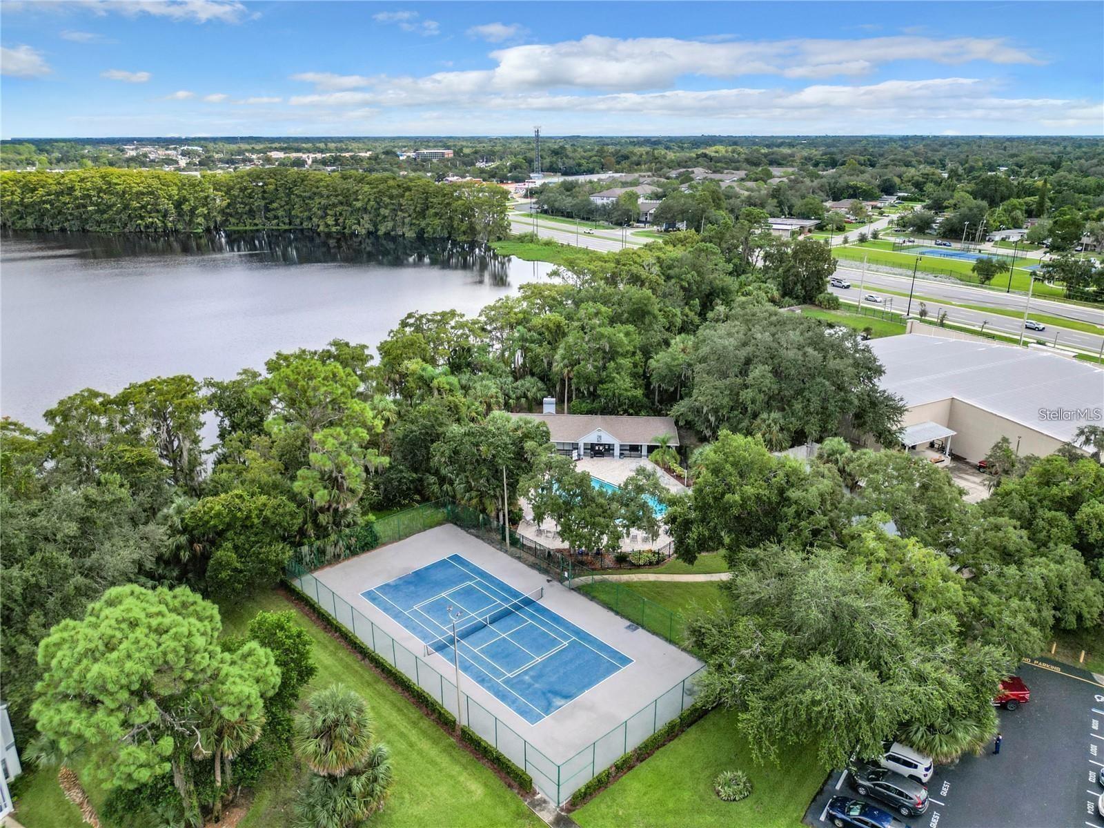 Image 22 of 29 For 808 Northlake Drive 808