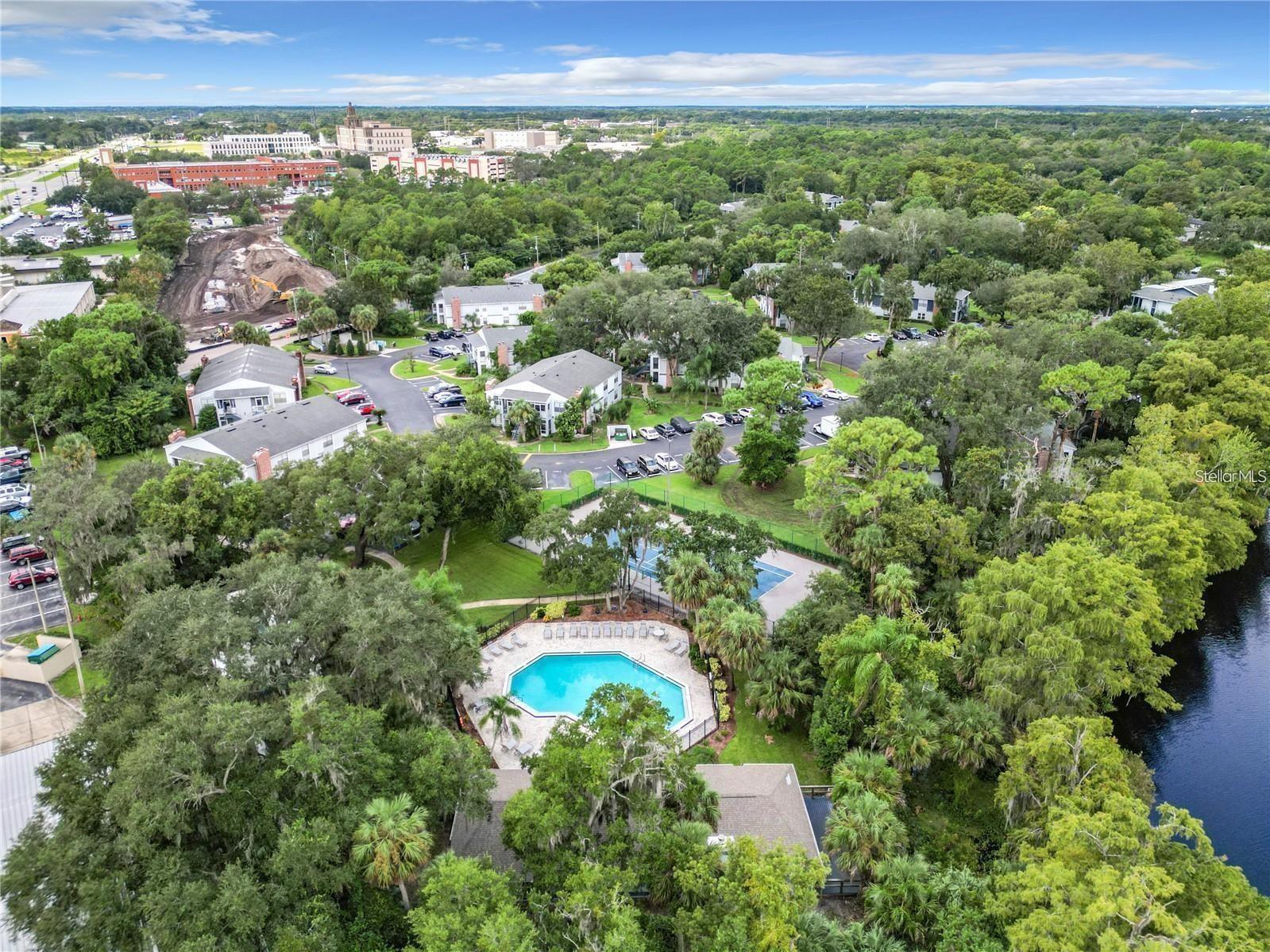 Image 28 of 29 For 808 Northlake Drive 808