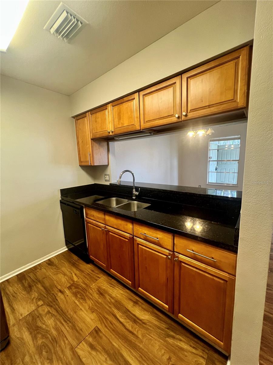Image 8 of 29 For 808 Northlake Drive 808