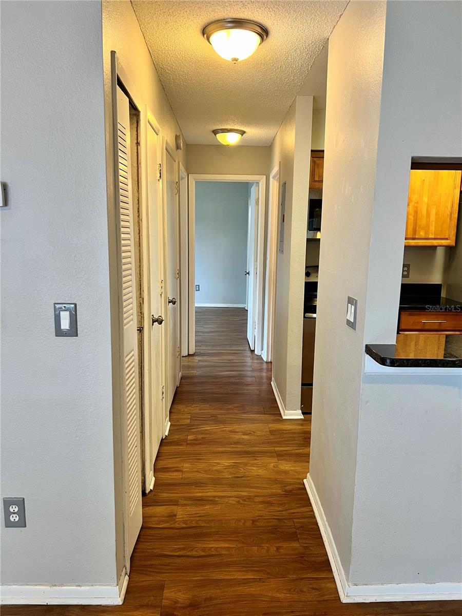 Image 9 of 29 For 808 Northlake Drive 808