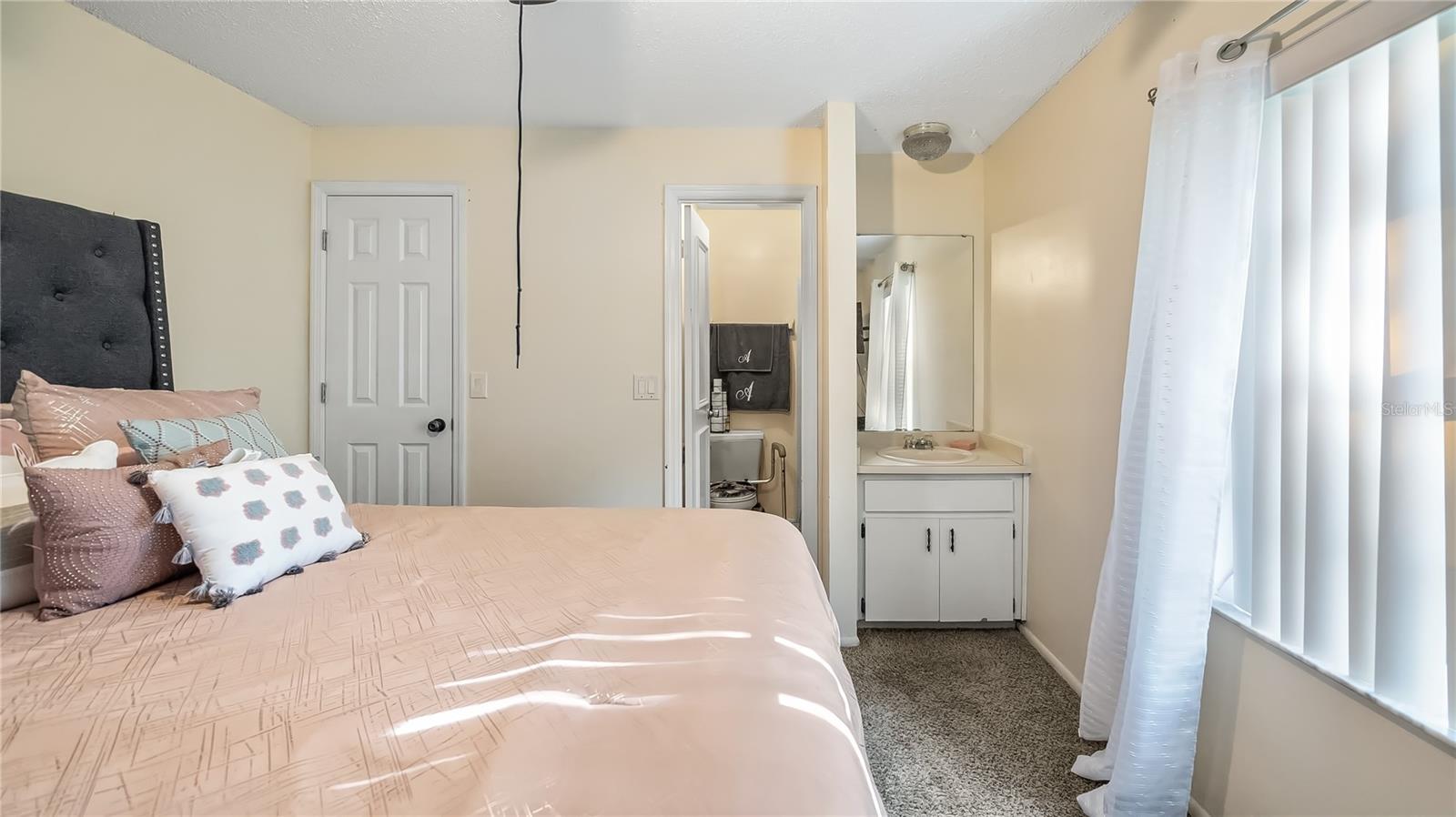 Image 10 of 14 For 1073 Woodman Way