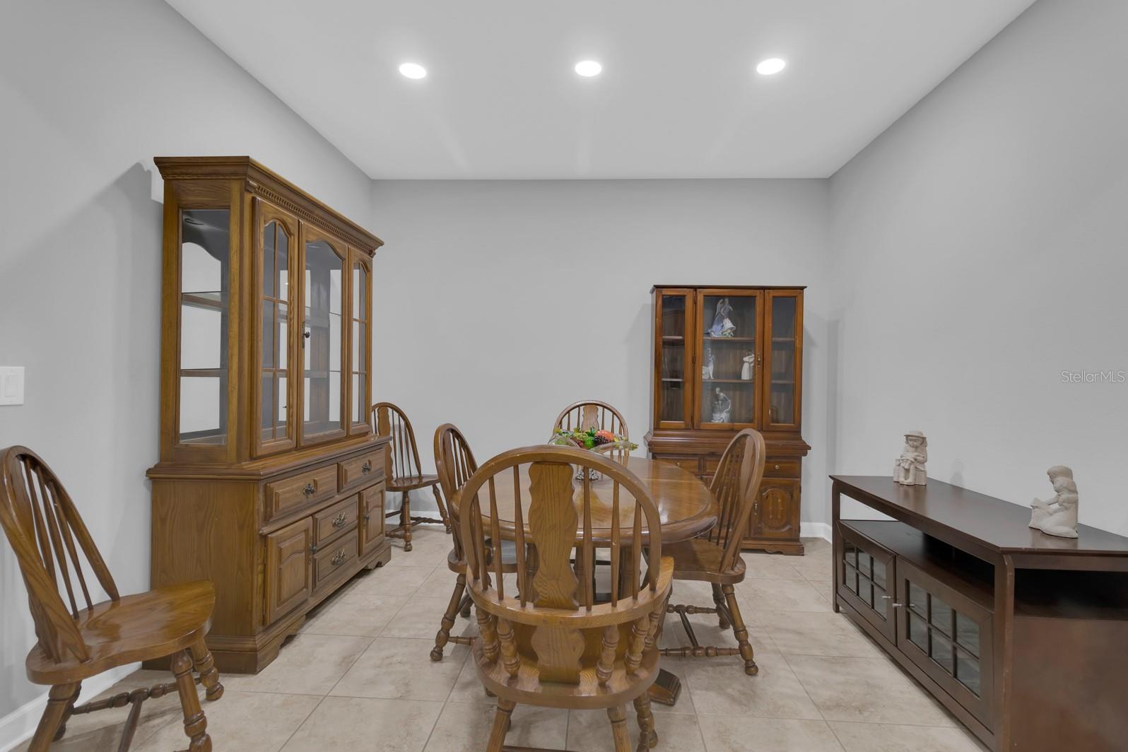 Image 19 of 51 For 3550 Fairwaters Court C