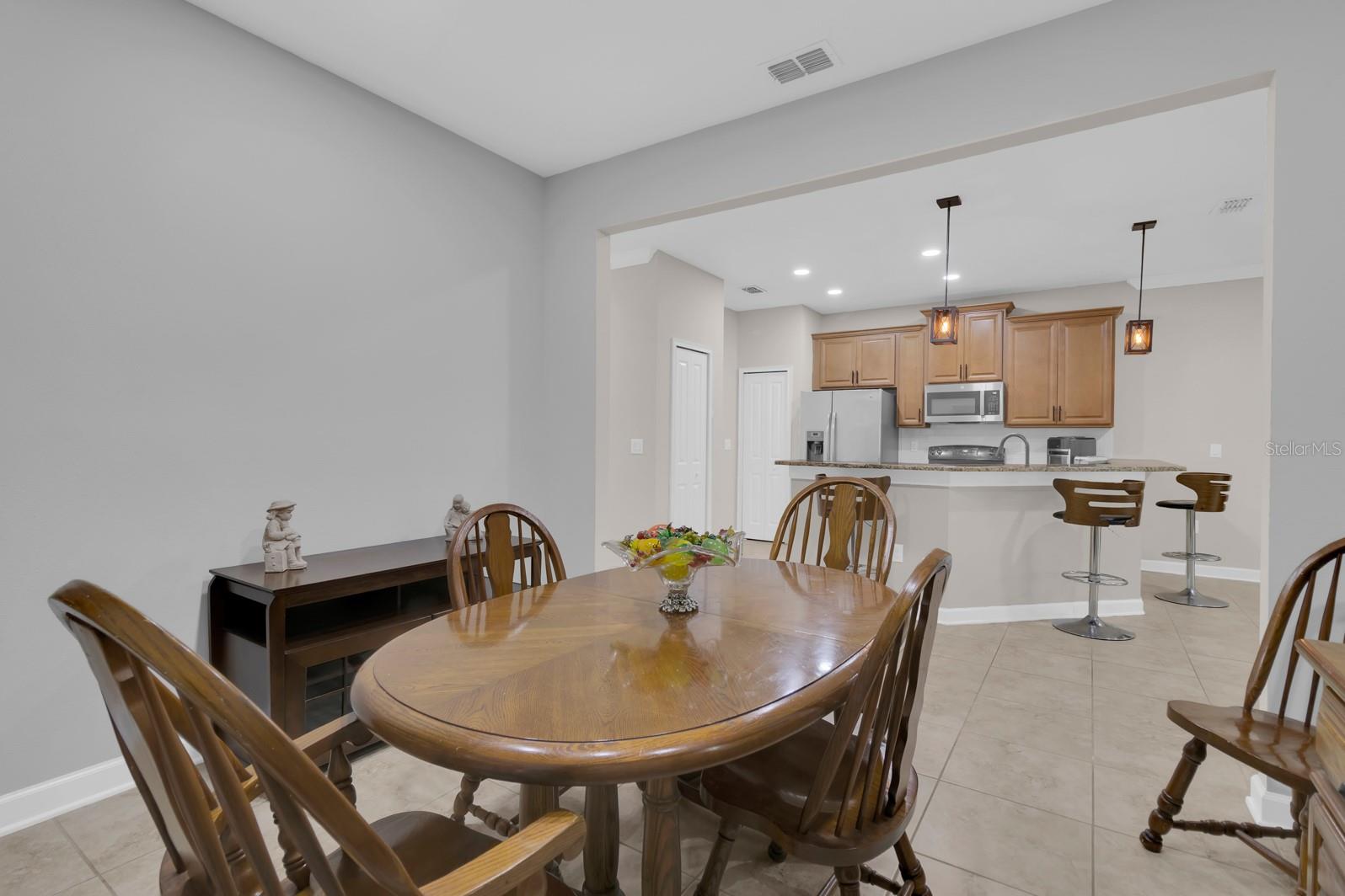 Image 20 of 51 For 3550 Fairwaters Court C