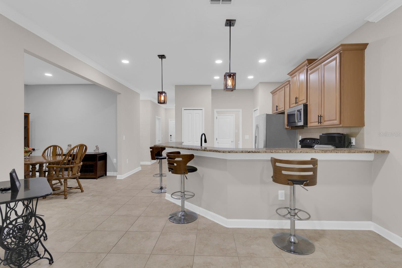 Image 22 of 51 For 3550 Fairwaters Court C