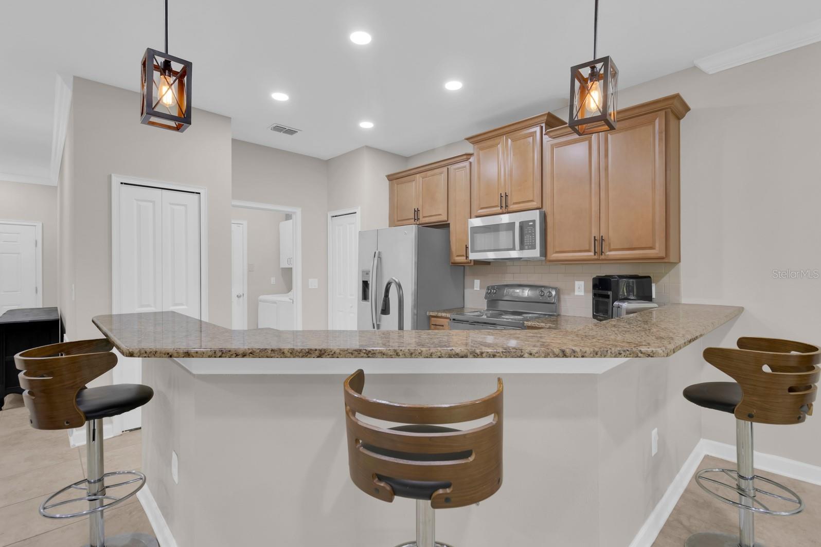 Image 23 of 51 For 3550 Fairwaters Court C