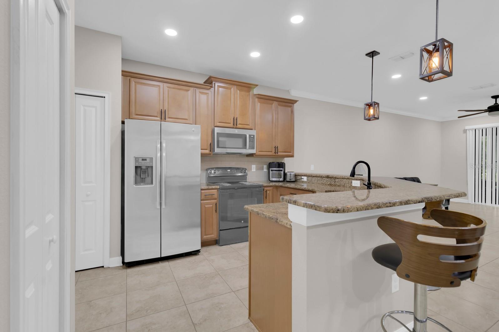Image 24 of 51 For 3550 Fairwaters Court C