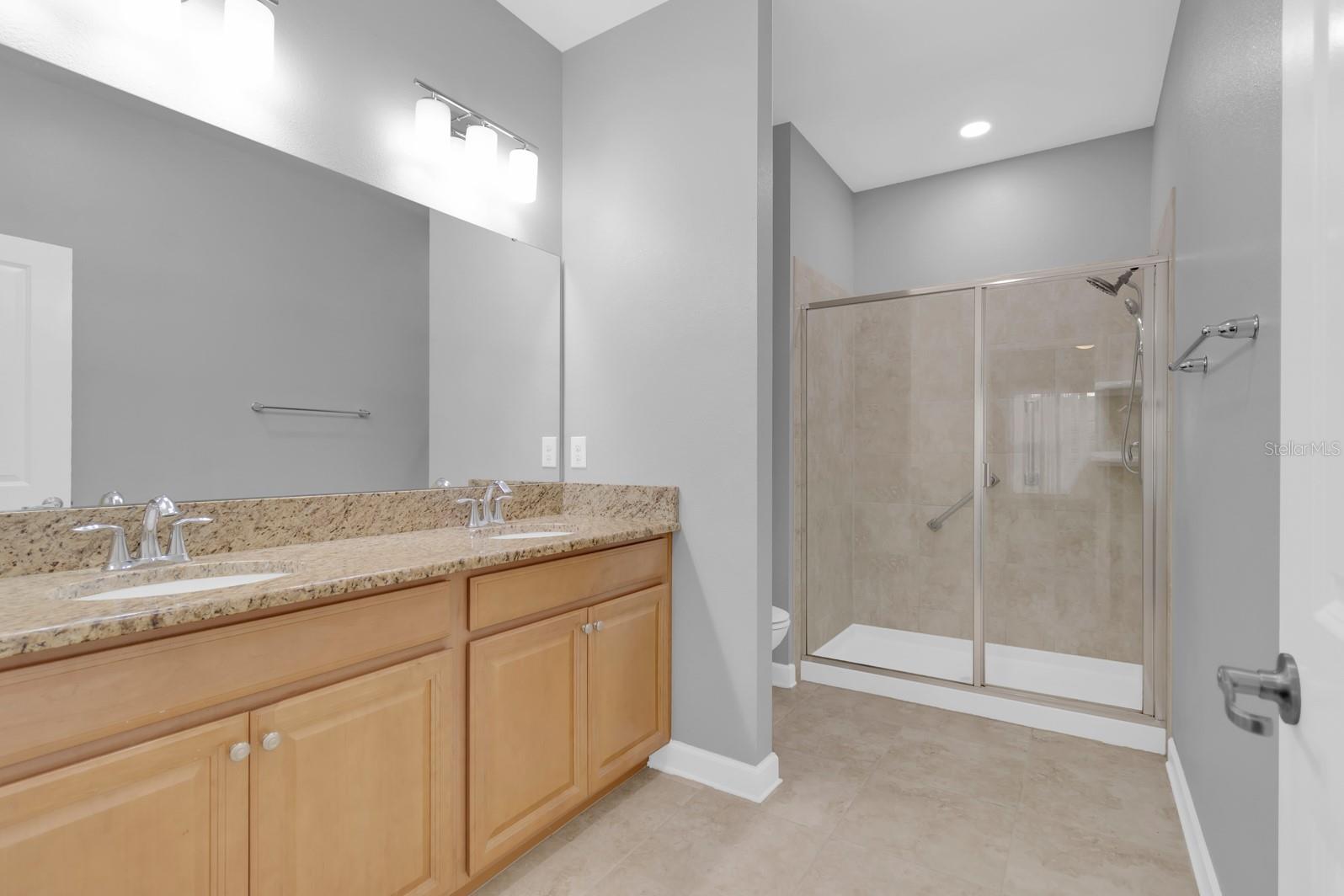 Image 6 of 51 For 3550 Fairwaters Court C
