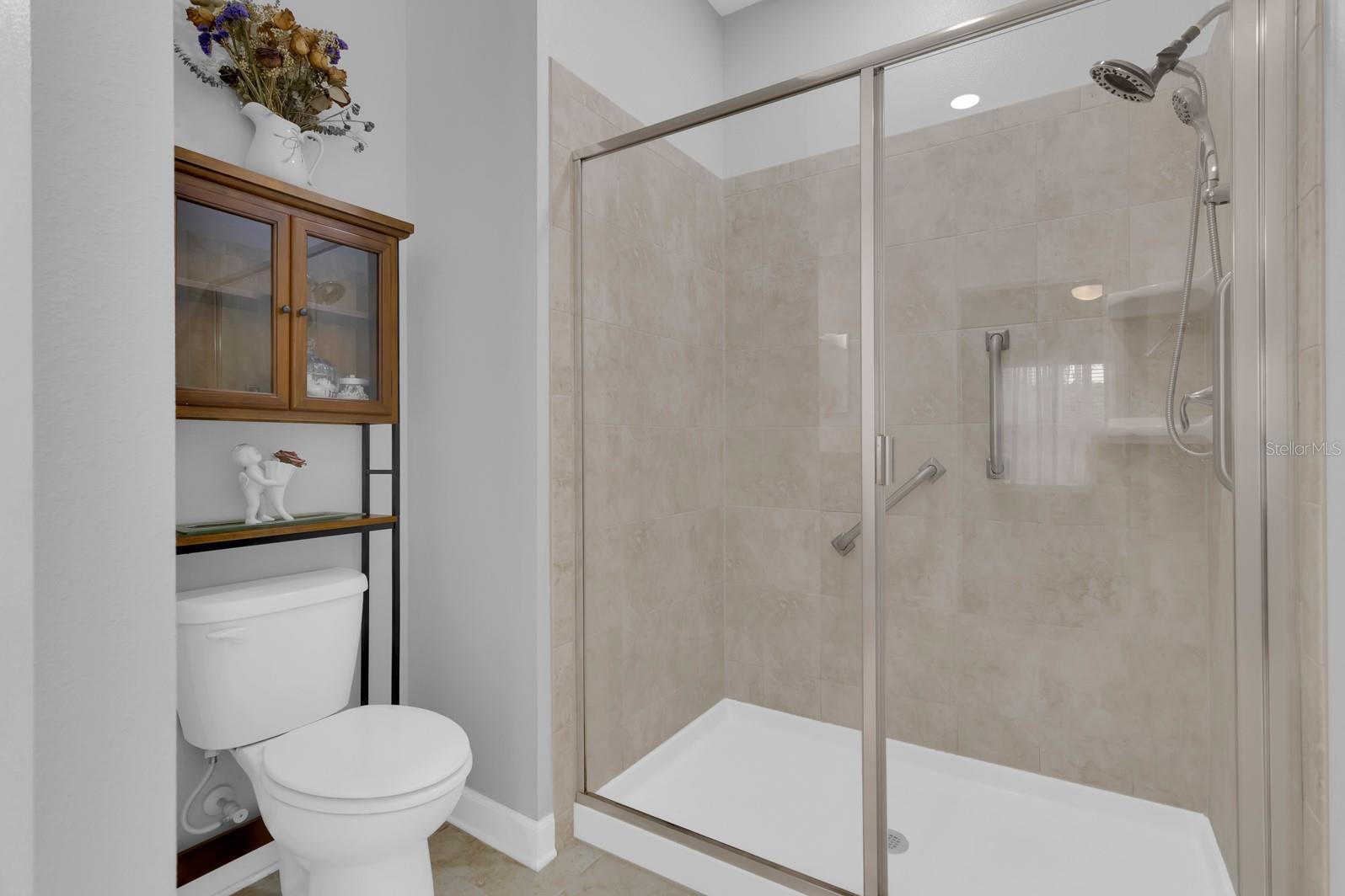 Image 8 of 51 For 3550 Fairwaters Court C