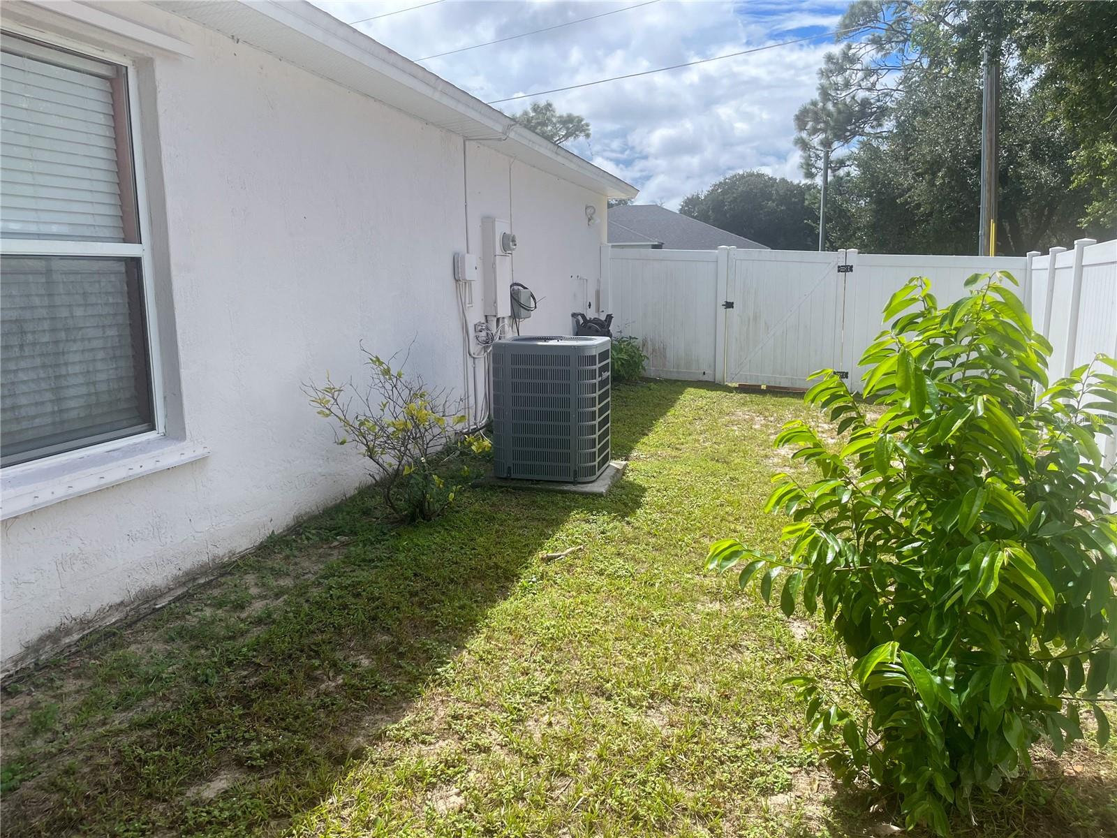 Image 20 of 22 For 425 Cardinal Ct