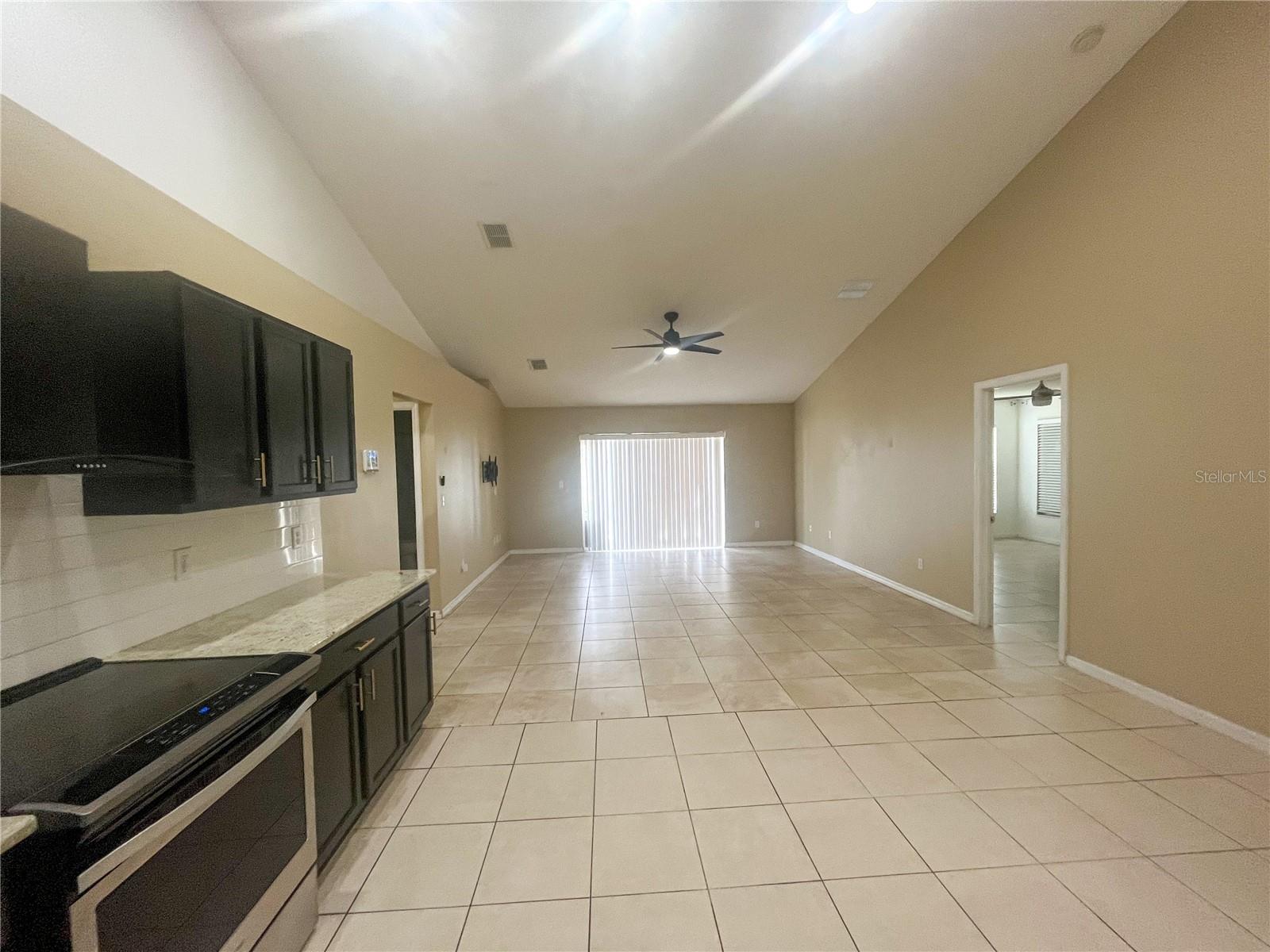 Image 6 of 22 For 425 Cardinal Ct