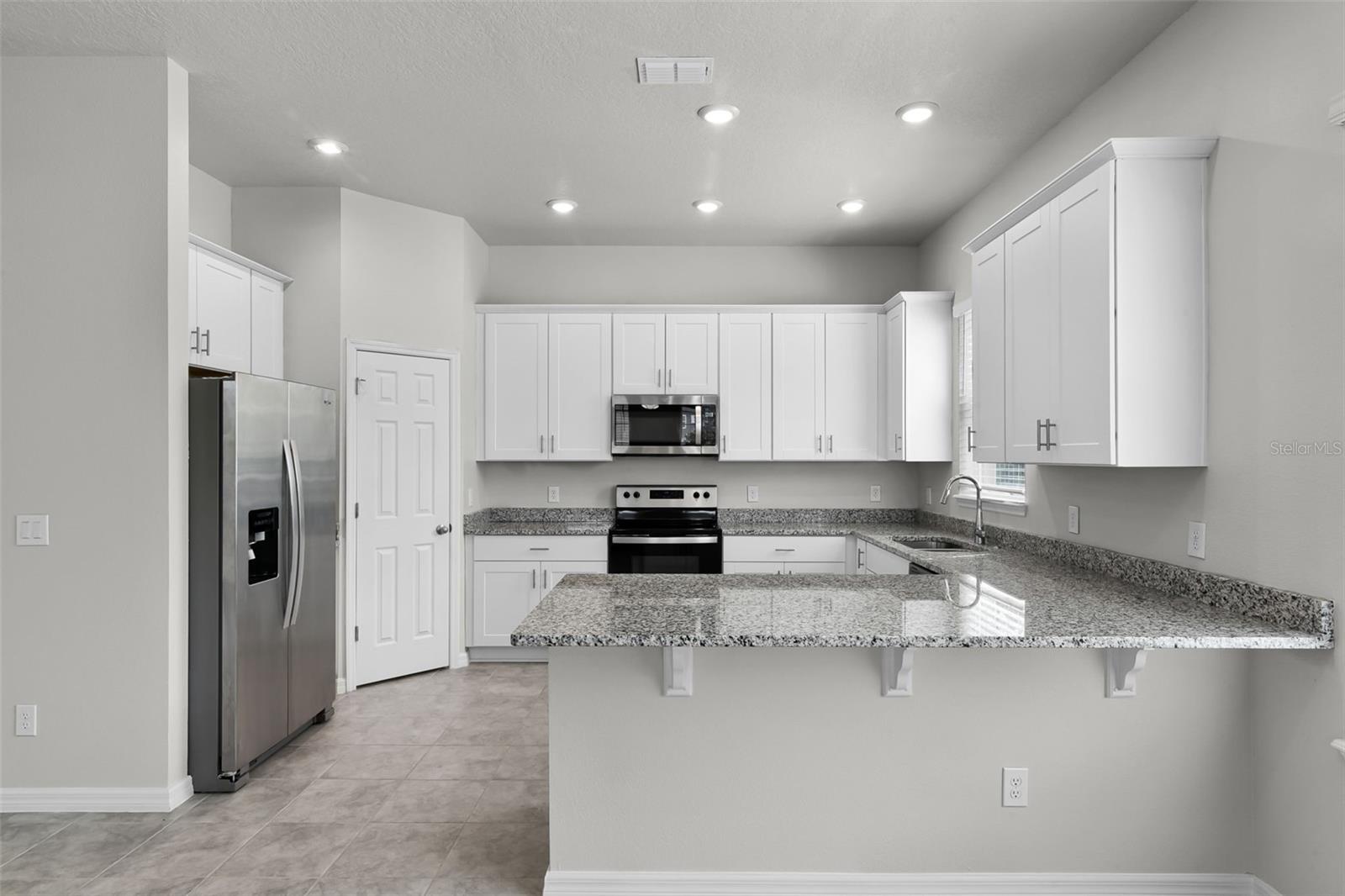 Image 8 of 33 For 505 Venetian Palms Boulevard