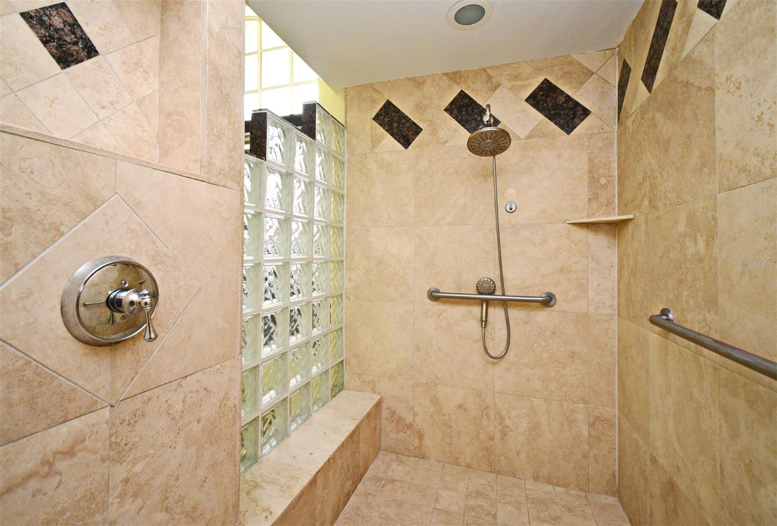 Image 33 of 64 For 643 Cricklewood Terrace