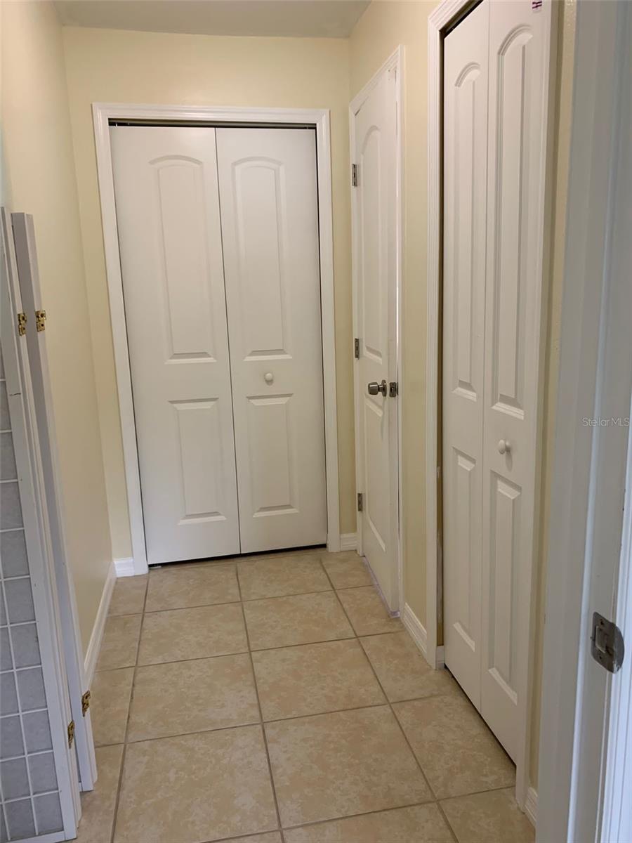 Image 12 of 16 For 1409 Yorkshire Street