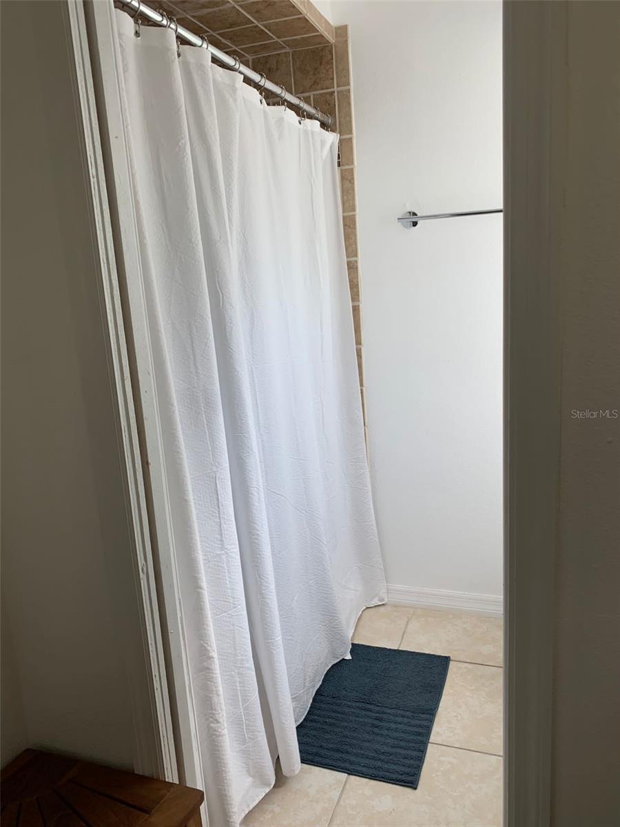 Image 16 of 16 For 1409 Yorkshire Street