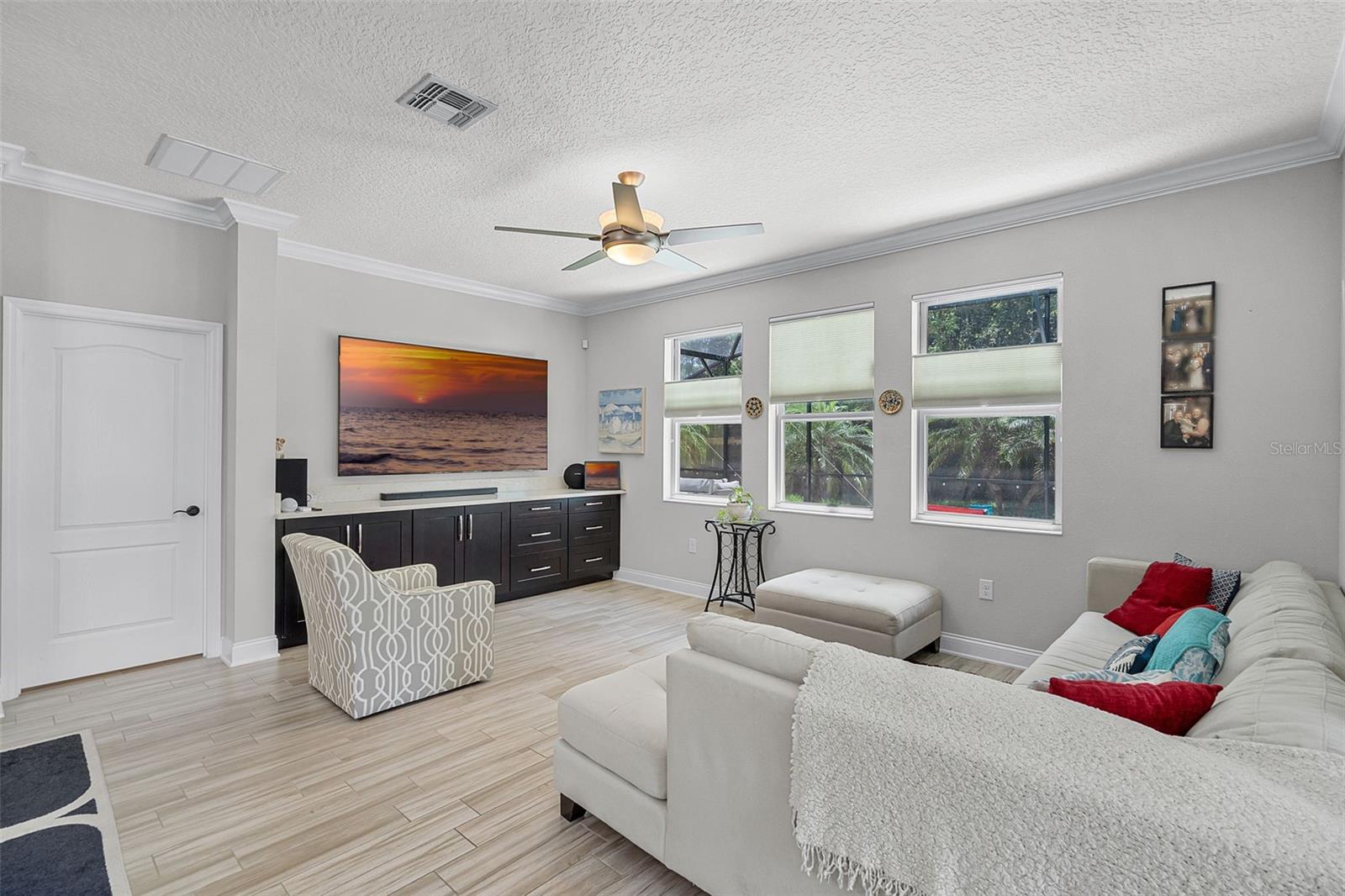 Image 4 of 54 For 100 Verde Way