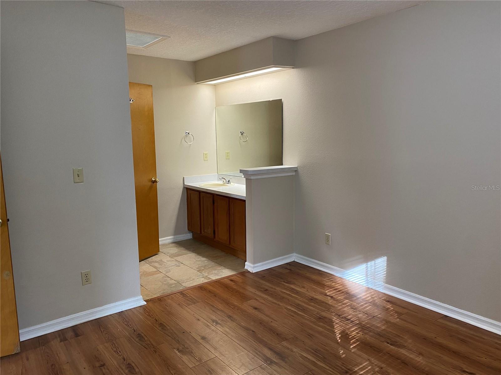 Image 11 of 17 For 744 Seminole Avenue