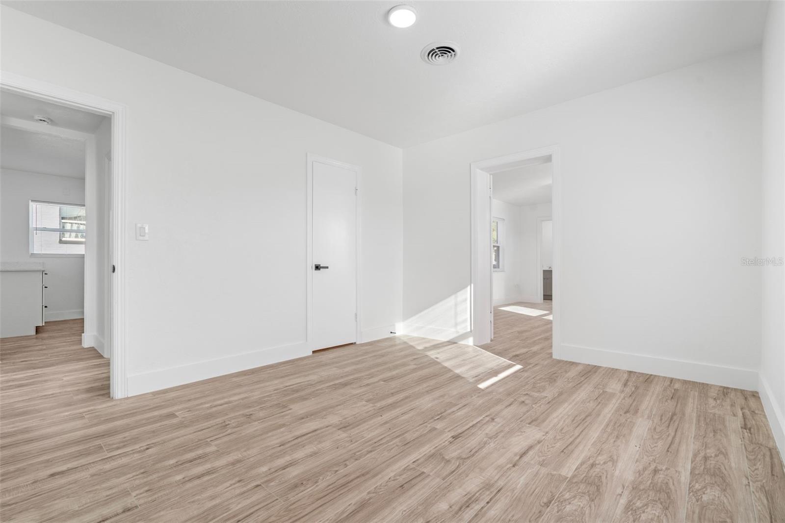 Image 21 of 37 For 311 Osceola Avenue