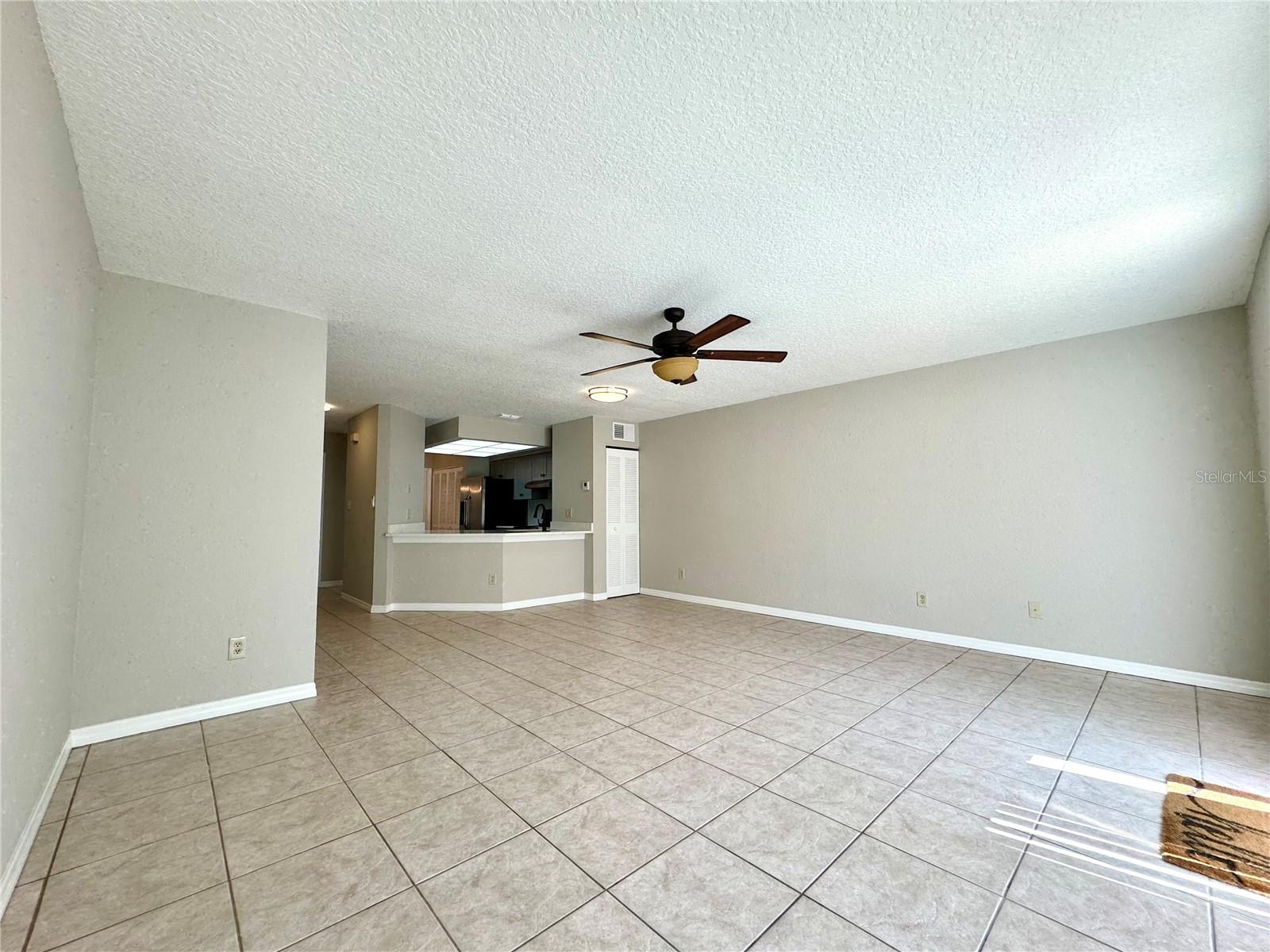 Image 22 of 58 For 4943 Walden Circle 61