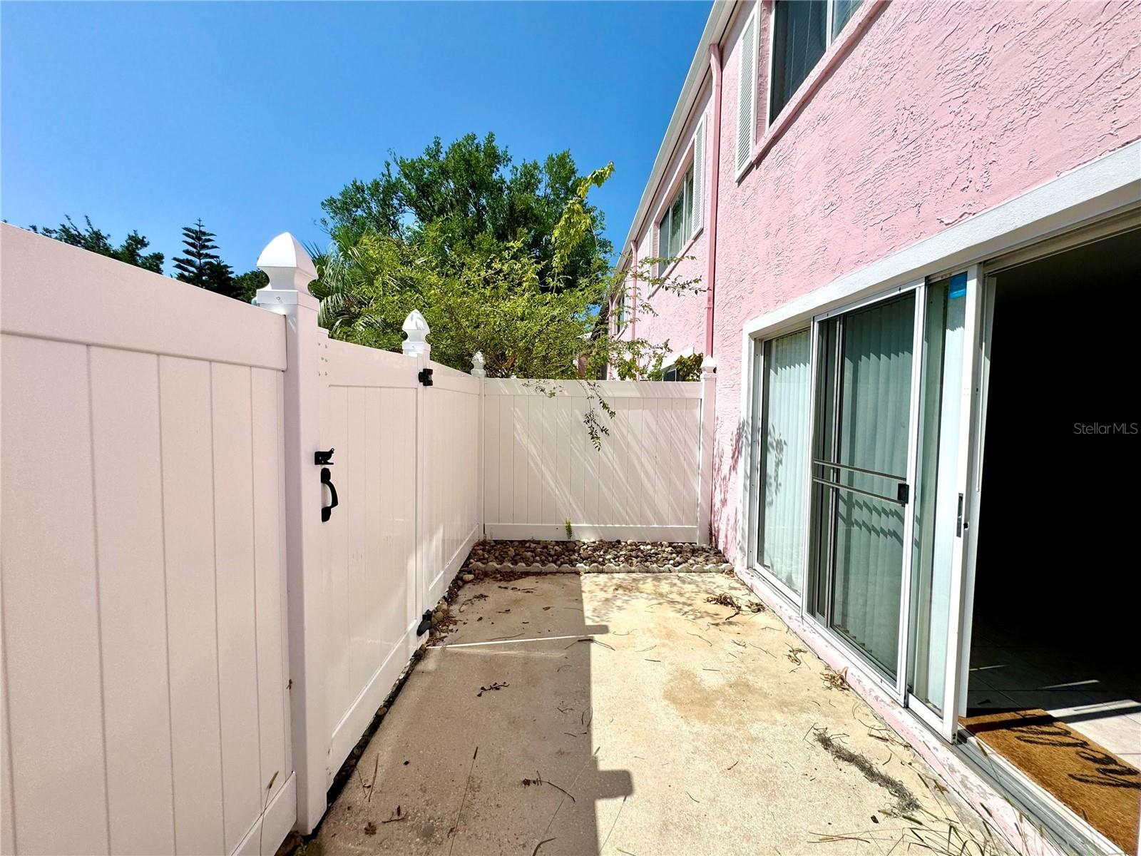 Image 31 of 58 For 4943 Walden Circle 61