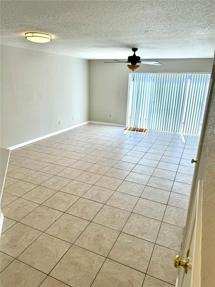 Image 34 of 58 For 4943 Walden Circle 61