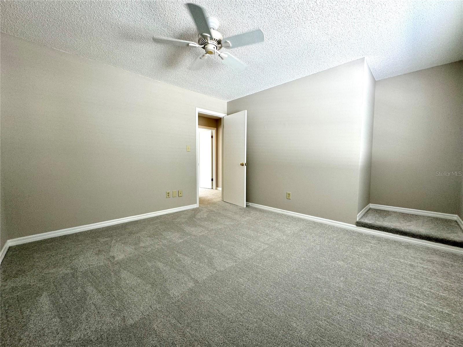Image 41 of 58 For 4943 Walden Circle 61