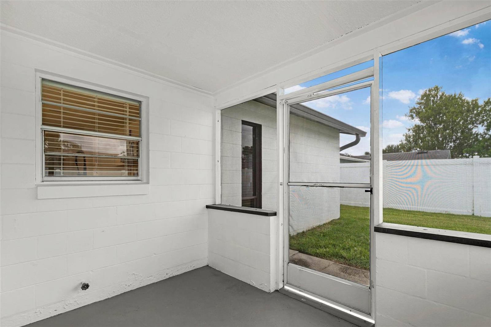 Image 33 of 44 For 2932 Carriage Drive