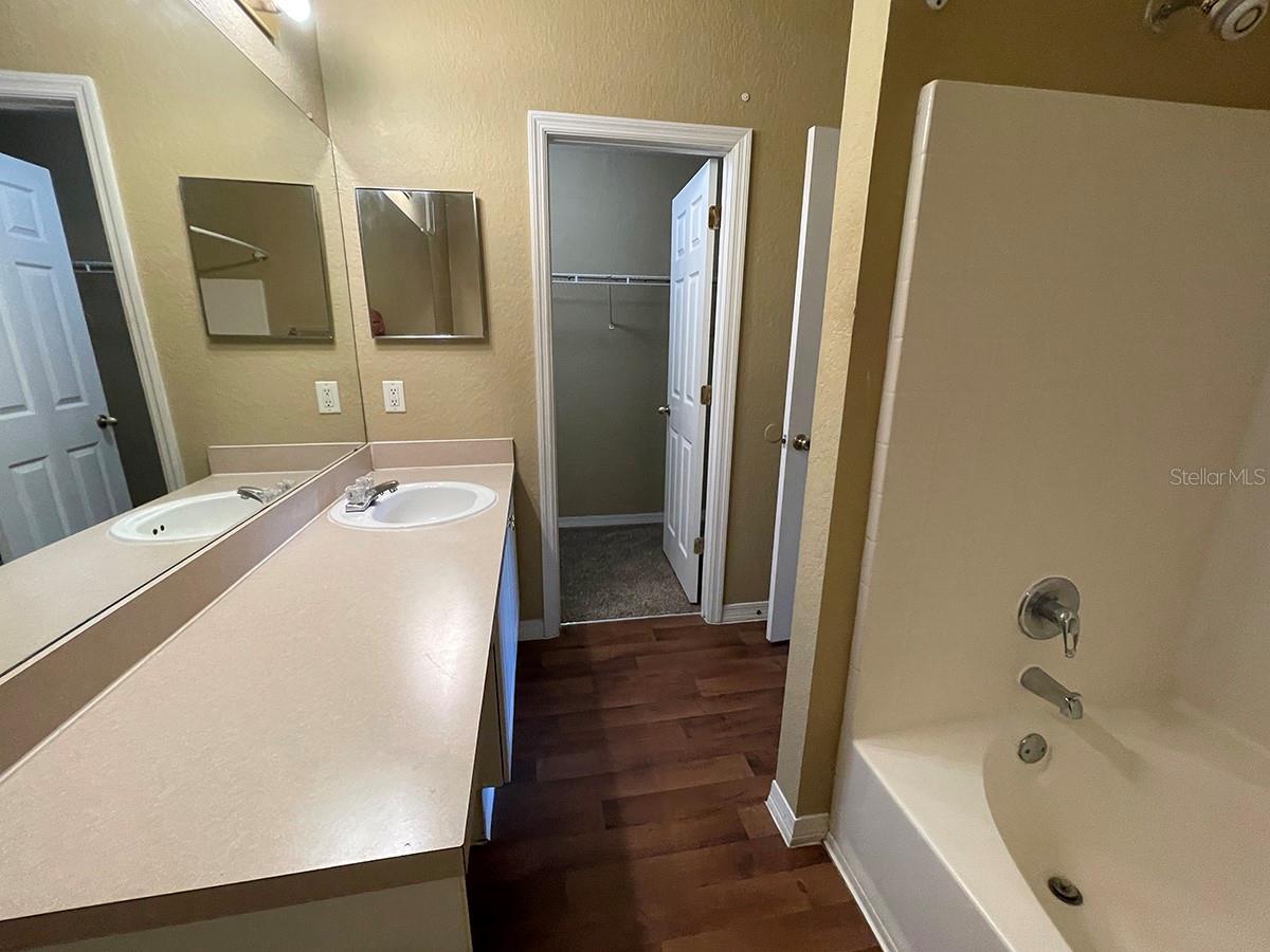Image 15 of 24 For 843 Grand Regency Pointe  204