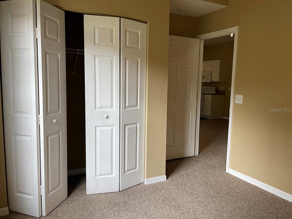 Image 18 of 24 For 843 Grand Regency Pointe  204