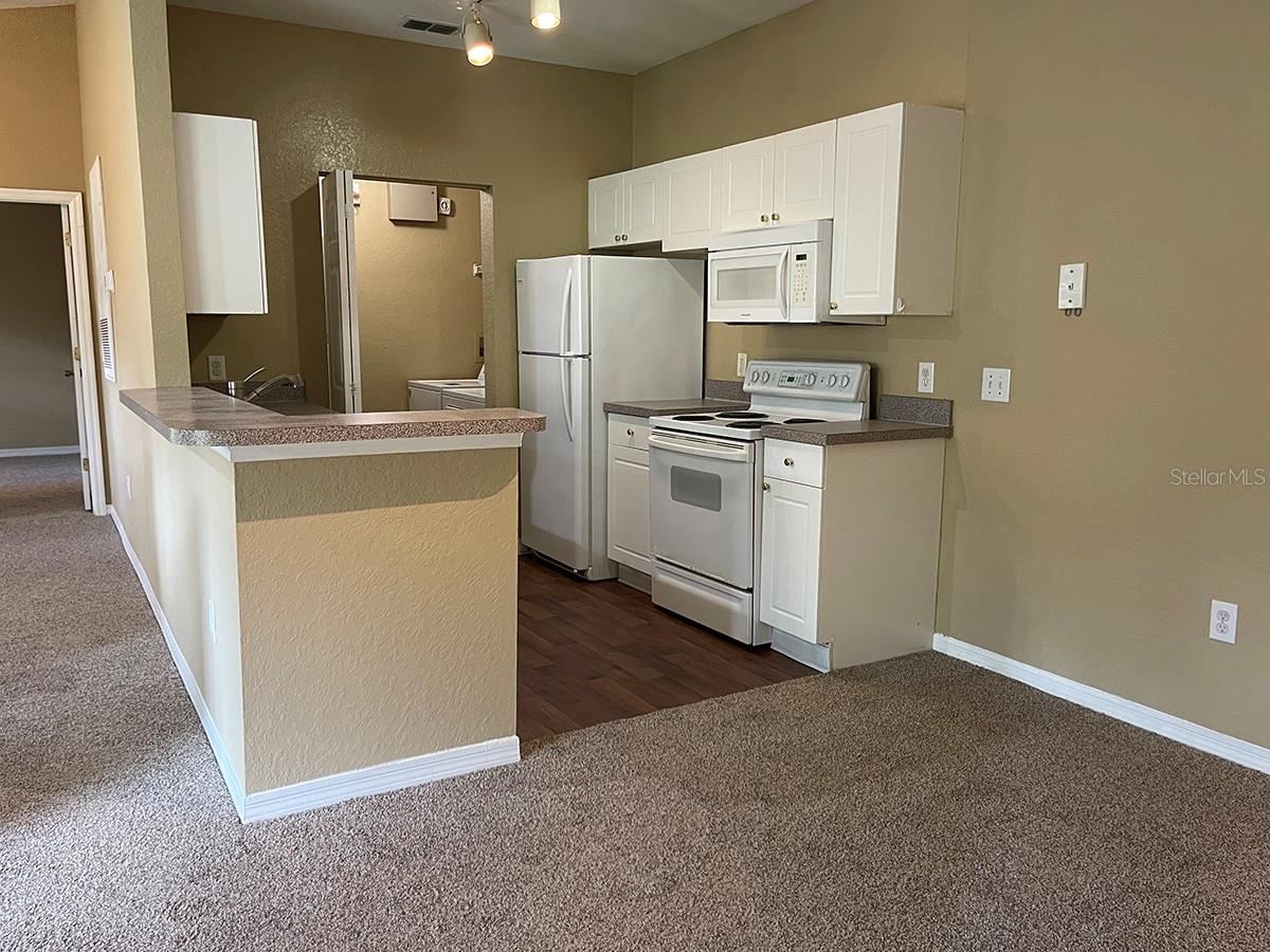 Image 3 of 24 For 843 Grand Regency Pointe  204