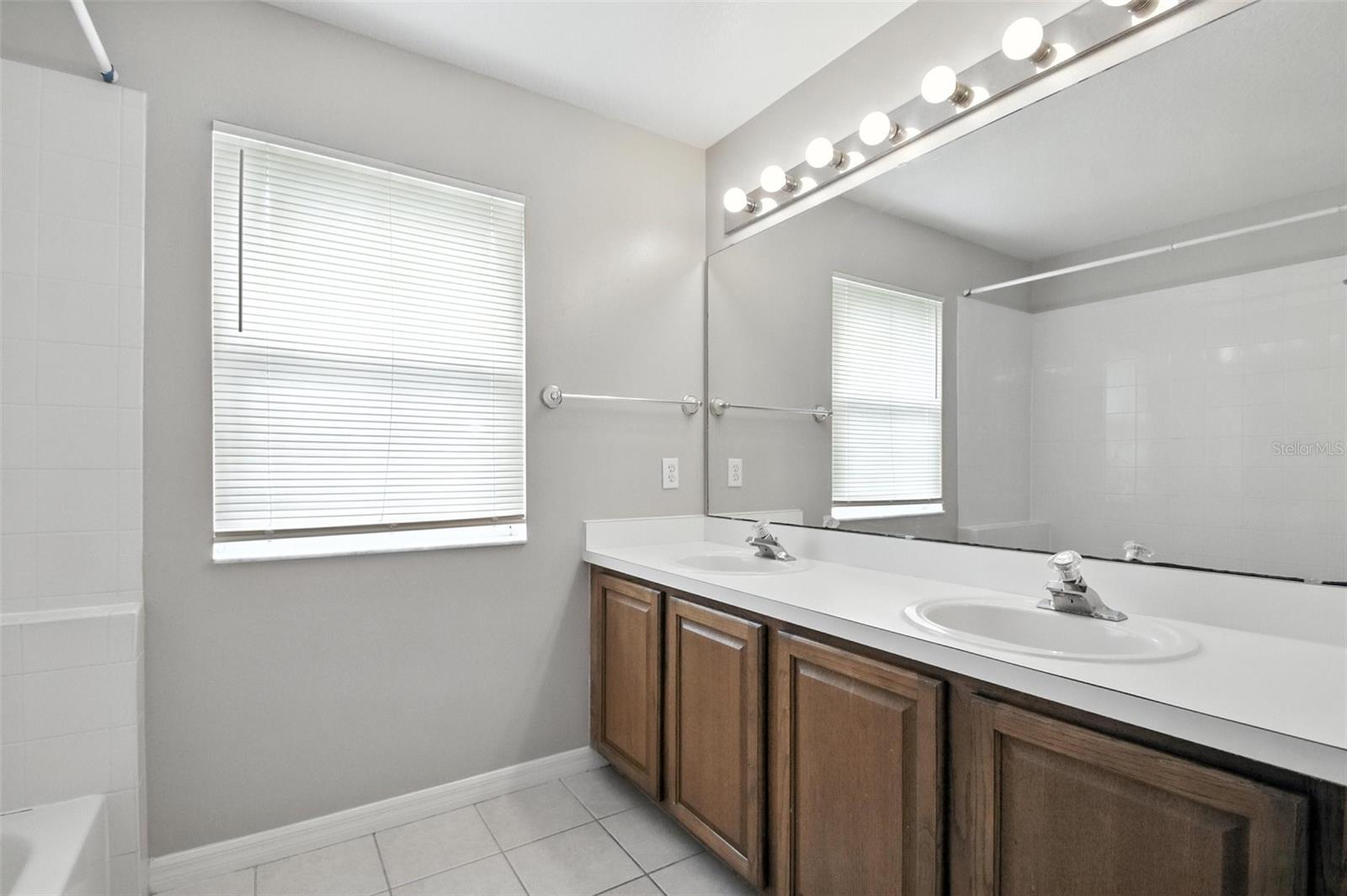 Image 32 of 68 For 3110 Heartleaf Place
