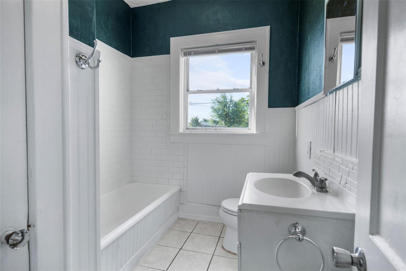 Image 11 of 18 For 1215 6th Street