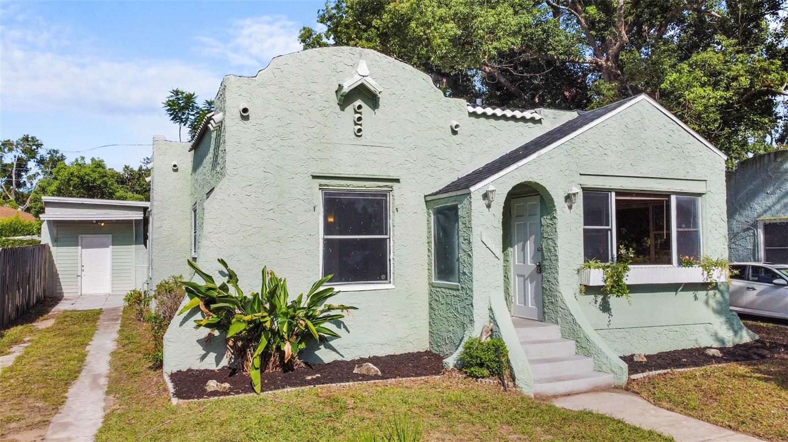 Image 2 of 18 For 1215 6th Street