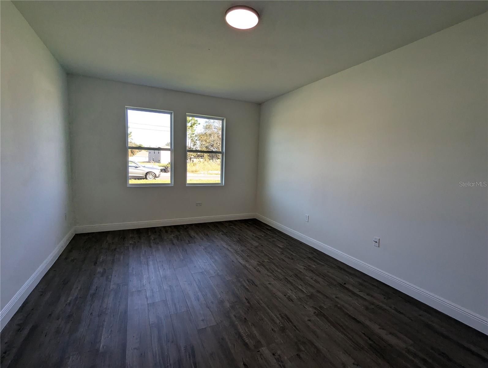 Image 10 of 19 For 504 St Johns Court
