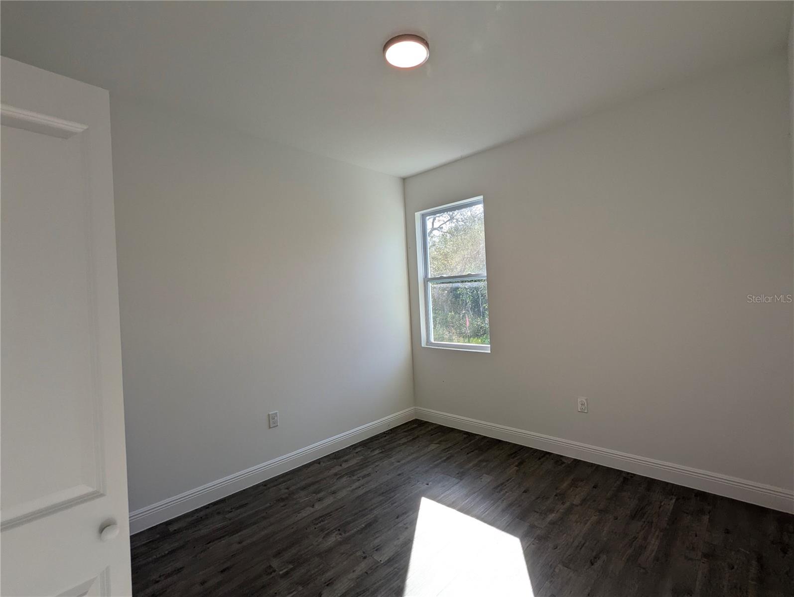 Image 15 of 19 For 504 St Johns Court