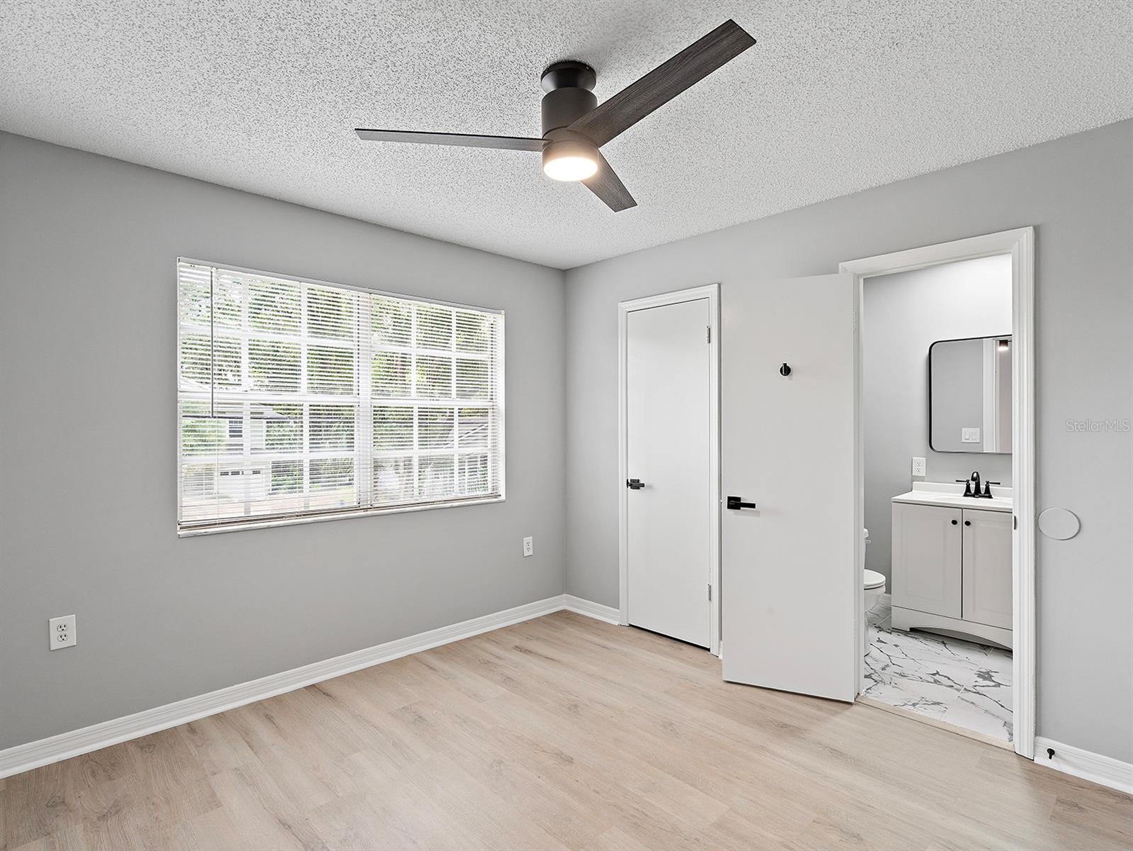 Image 18 of 22 For 730 Putnam Avenue