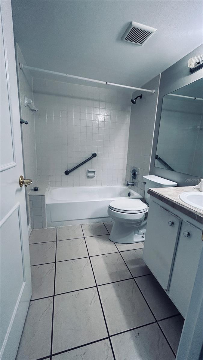 Image 16 of 18 For 8217 Sun Spring Circle D