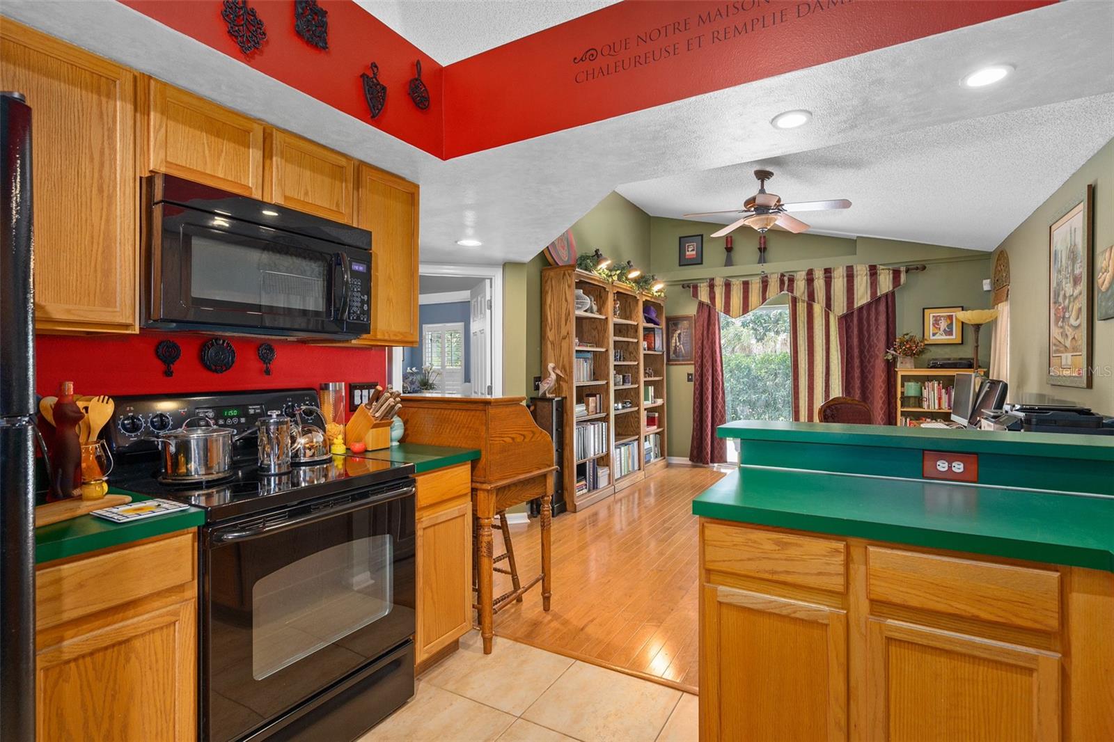 Image 13 of 29 For 1048 Woodsong Way