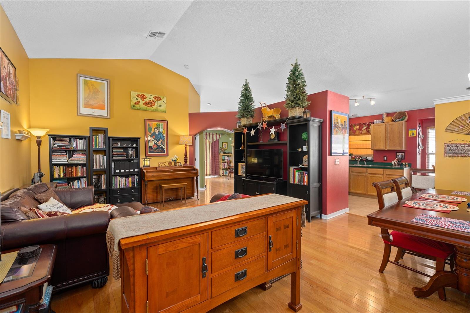 Image 3 of 29 For 1048 Woodsong Way