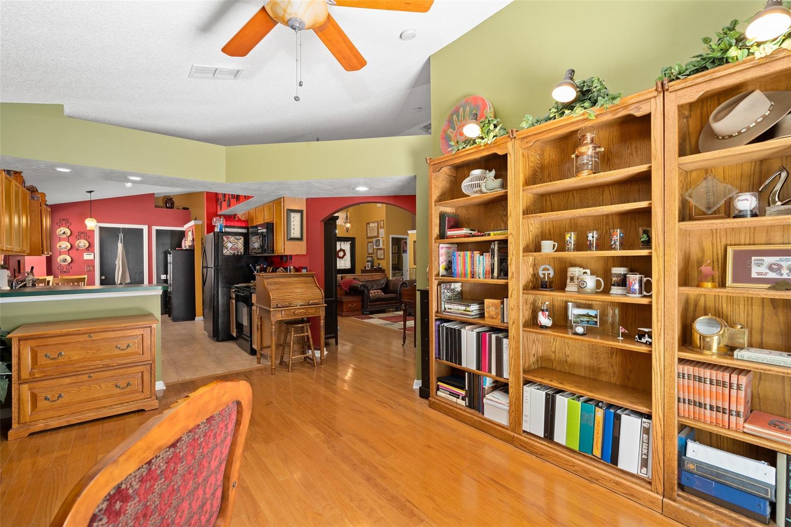 Image 8 of 29 For 1048 Woodsong Way